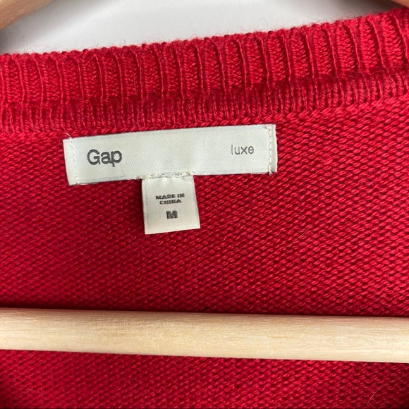 Gap luxe sweater button shoulder red medium - Picture 3 of 5